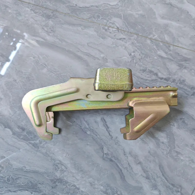 Зажимное устройство