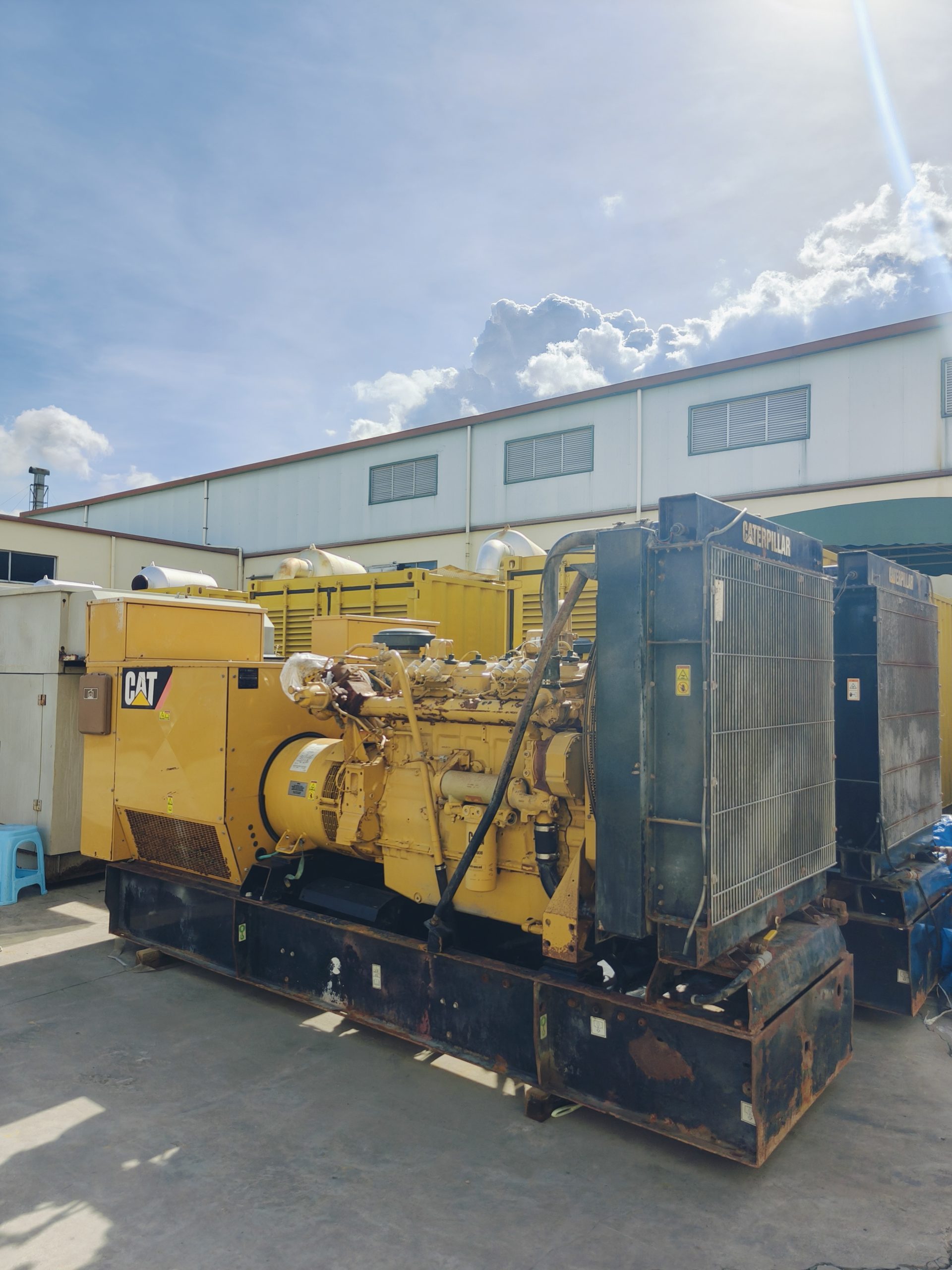 Бывший в употреблении / подержанный газовый генератор Caterpillar, трёхфазный, 400 В, 50 Гц, 160 кВт / 200 кВА, на природном газе