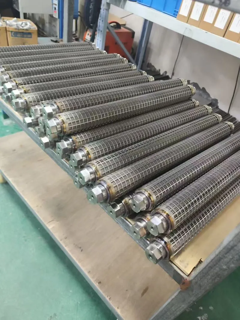 Фильтрующий картридж из гофрированной сетки из нержавеющей стали с защитной сеткой (тканого типа) (8)