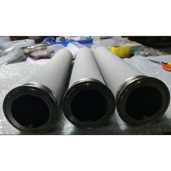 Фильтрующий картридж из спеченного титанового порошка