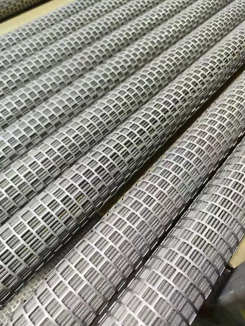 Фильтрующий картридж из гофрированной сетки из нержавеющей стали с защитной сеткой (тканого типа) (10)