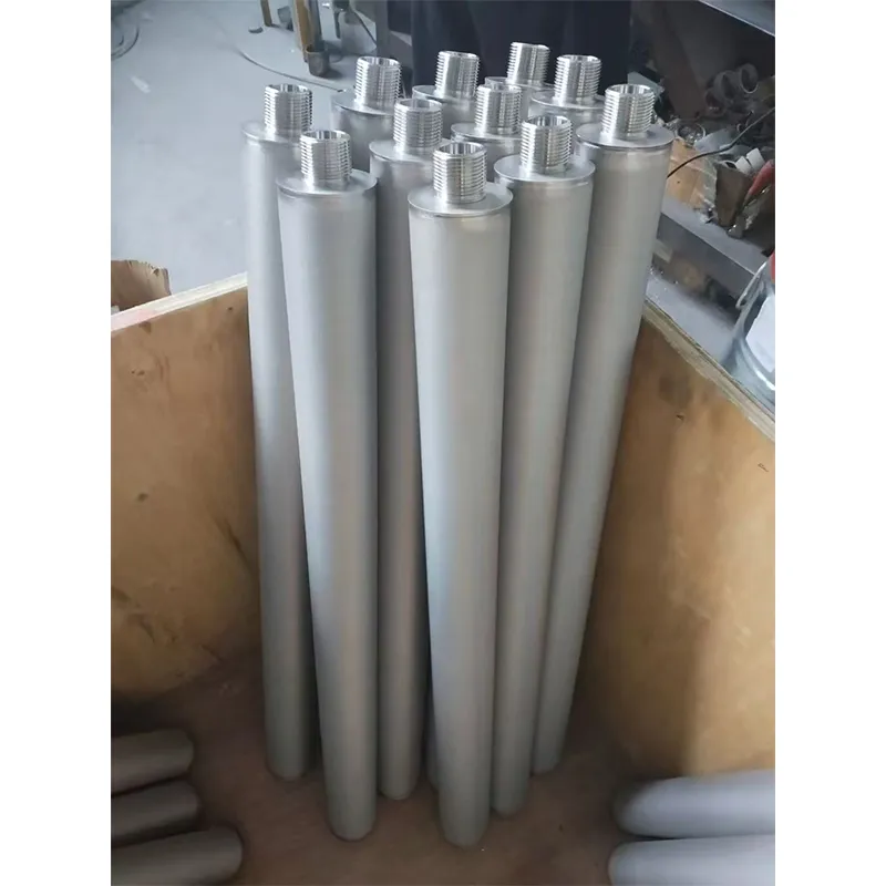 Фильтрующий картридж из спеченного титанового порошка