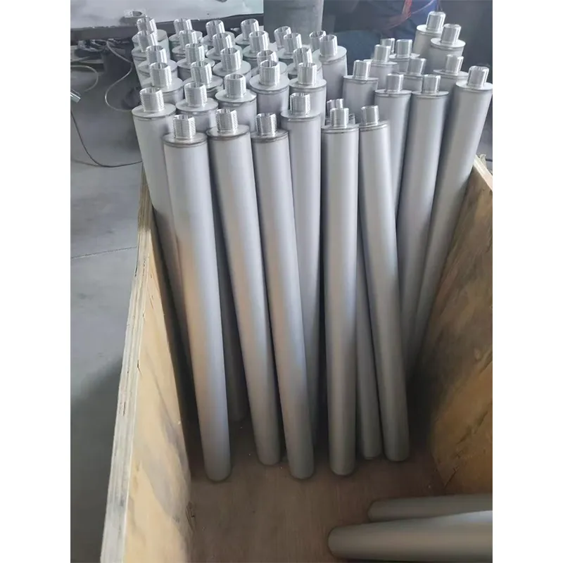 Фильтрующий картридж из спеченного титанового порошка