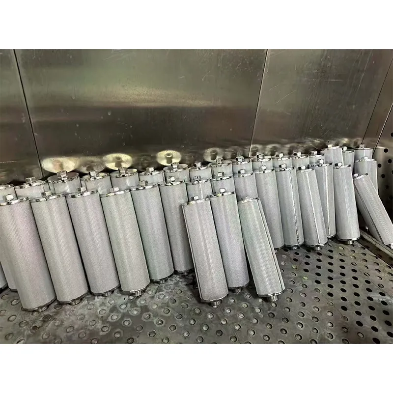 Фильтрующий картридж из спеченной сетки из нержавеющей стали марки 304 (многослойная спеченная сетка)