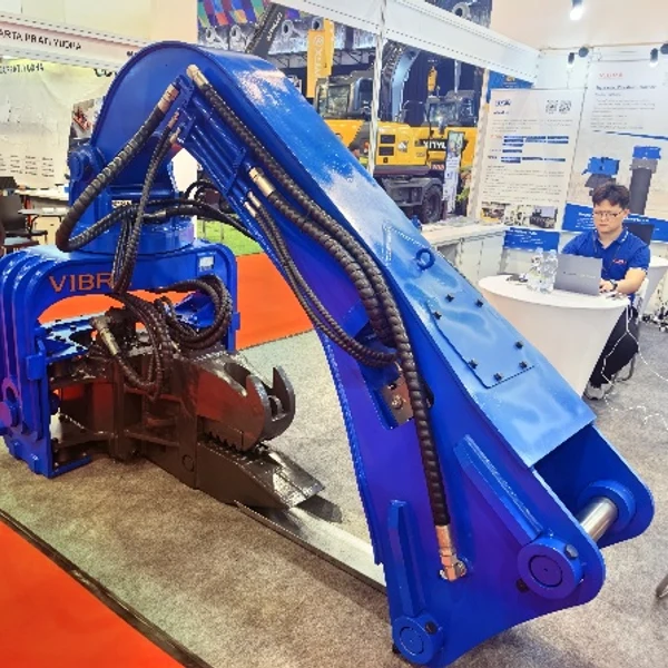 Компания Shanghai Yekun Engineering Machinery Co., Ltd. приняла участие в Международной выставке машиностроительного оборудования в Джакарте, Индонезия. Мощь ее виброзабивного оборудования привлекла поклонников в Юго-Восточной Азии.