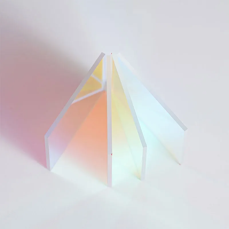 Дихроичное зеркало, пропускающее красный, отражающее зелёный, с AR-покрытием