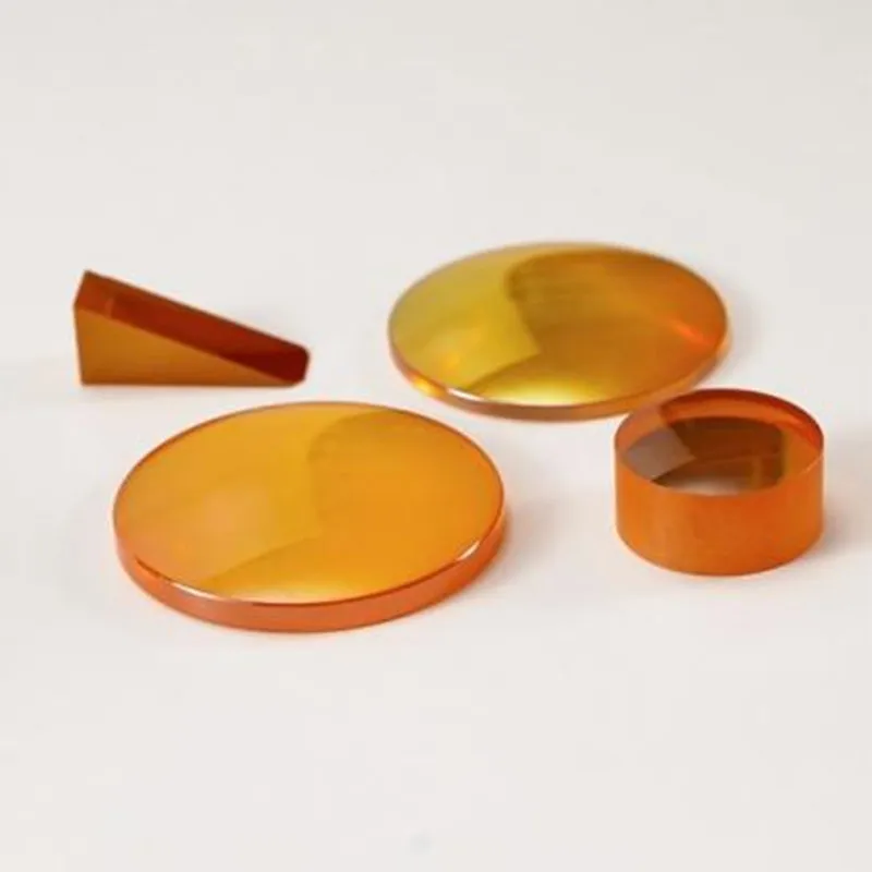 Линза из селенида цинка