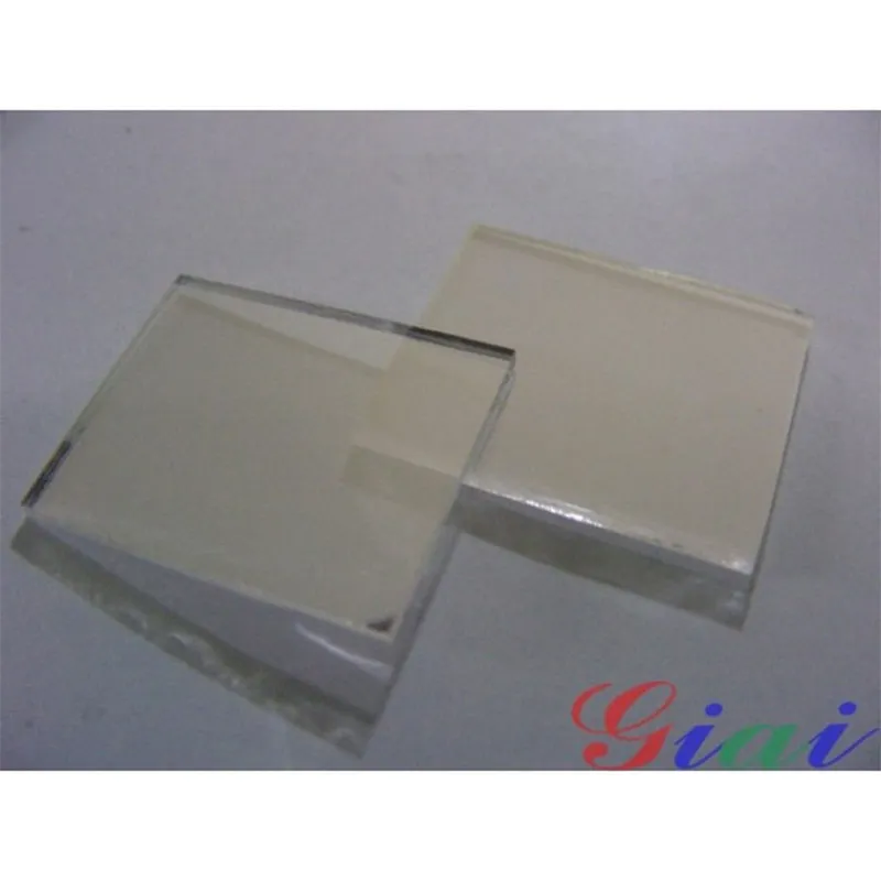 Светоделитель с коэффициентом пропускания/отражения T:R = 30:70