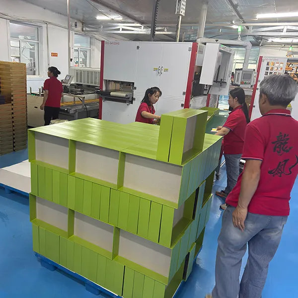 Changchun Longfeng Packaging обеспечивает стабильное серийное производство на автоматизированных линиях; стандартизированный выпуск подарочных коробок гарантирует надежное выполнение экспортных заказов