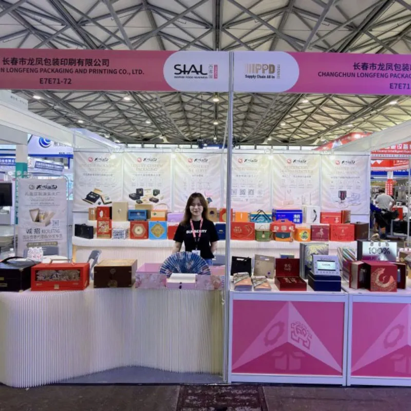 Компания Longfeng Packaging принимает участие в выставке SIA 2026 в Шанхае, демонстрируя свой опыт в создании элитных подарочных коробок по индивидуальному заказу.