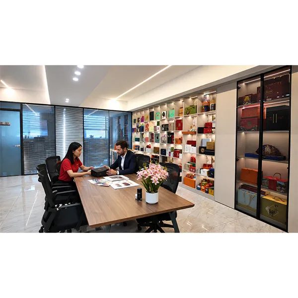 Компания Changchun Longfeng Packaging: Полностью автоматическая машина для монтажа листов помогает повысить качество подарочных коробок премиум-класса.