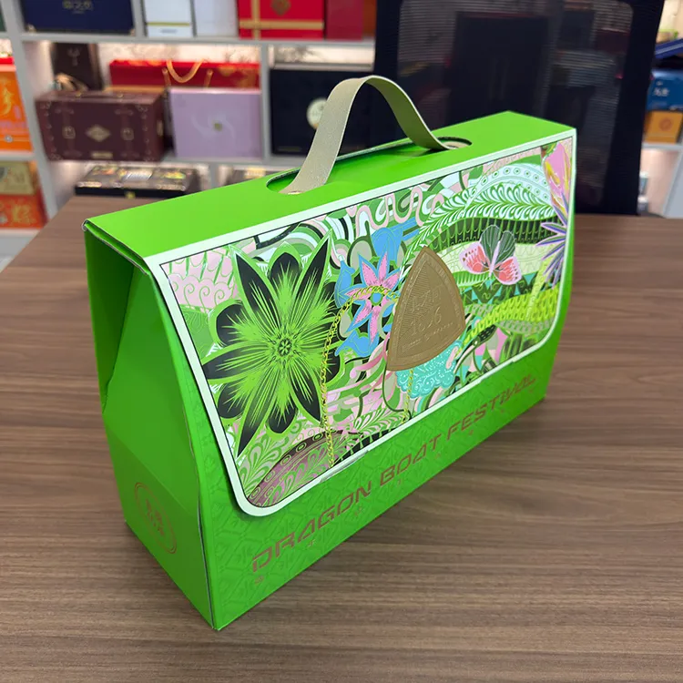 Компания Changchun Longfeng Packaging разрабатывает складные подарочные коробки для пищевых продуктов, облегченный дизайн которых подходит для трансграничной логистики между Китаем и Россией