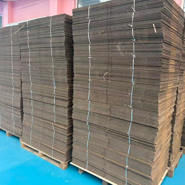 Имея достаточные запасы сырья, компания Changchun Longfeng Packaging and Printing специализируется на производстве транспортных коробок из гофрокартона.