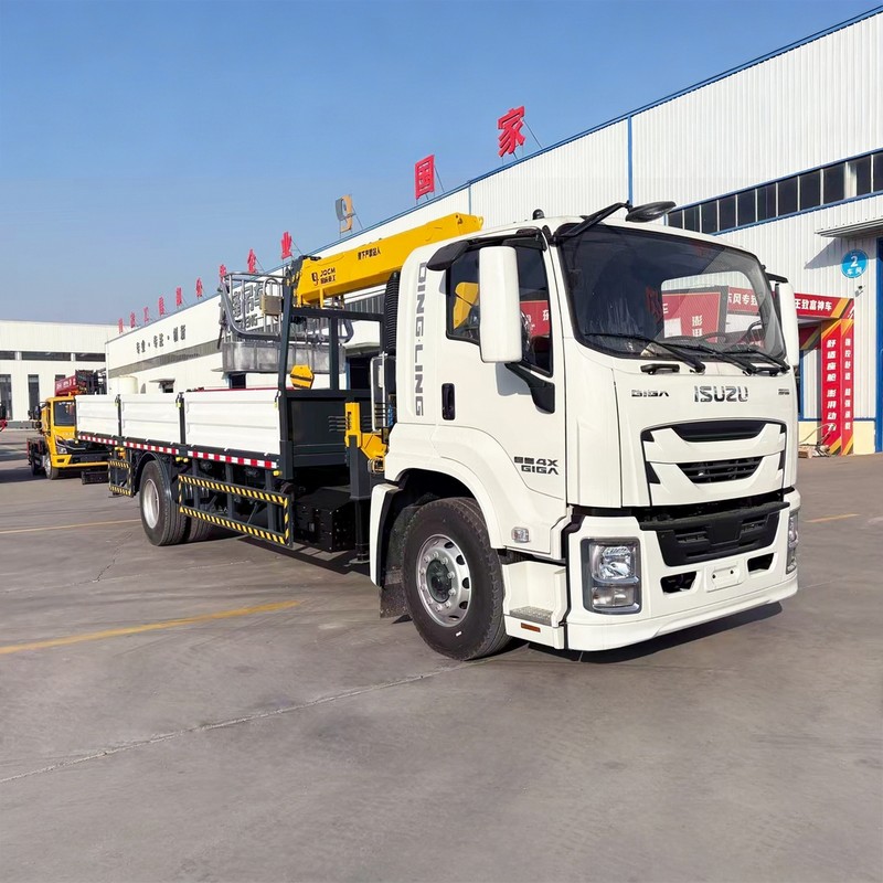 10t ISUZU Кран на автомобильном шасси