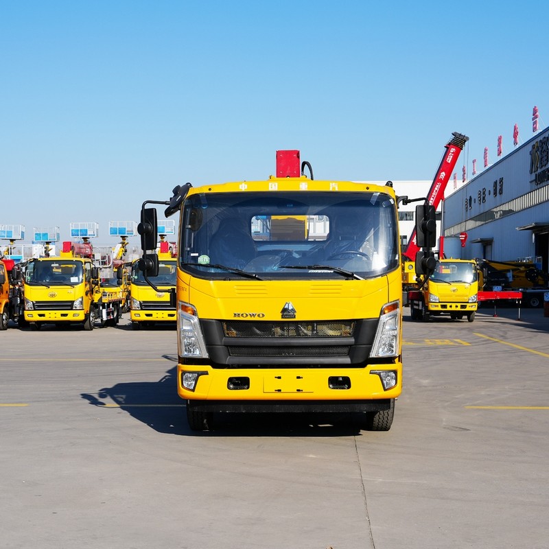 6.3t HOWO Кран на автомобильном шасси