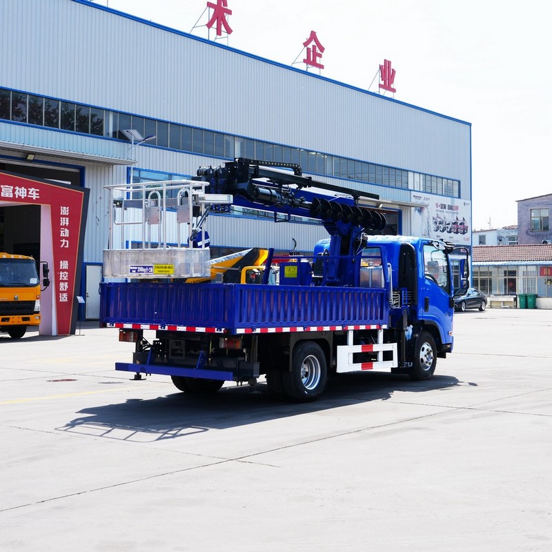 6.3t ISUZU Кран на автомобильном шасси