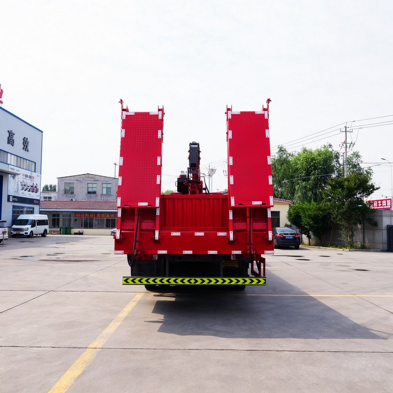 Автомобильный кран грузоподъёмностью 12 тонн на шасси HOWO