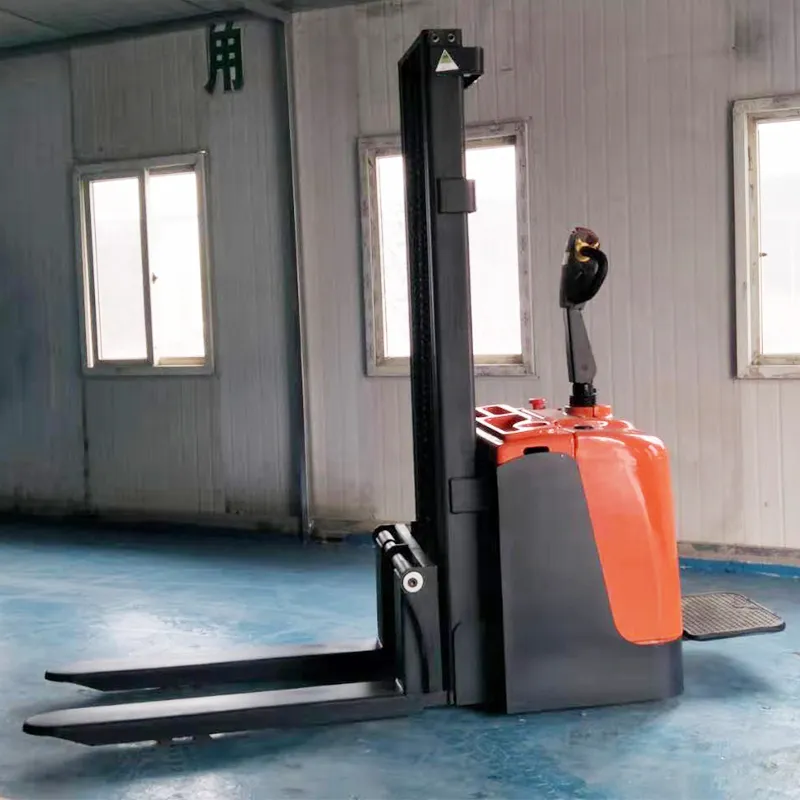 Электрический вилочный погрузчик ООО Тайсин Юйхун Производство Гидравлических Машинзапущен в России, точно адаптированный к разнообразным требованиям энтузиастов