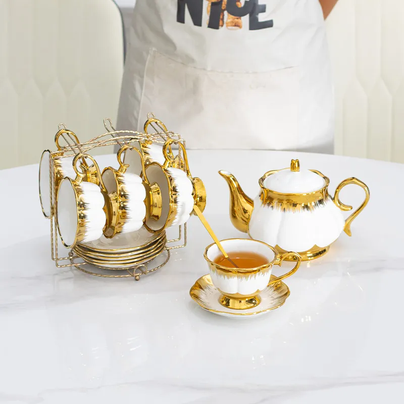 Керамический кофейный сервиз — английский чайный набор для дома в стиле лёгкой роскоши, изящный цветочный чайник с чашками, европейский стиль