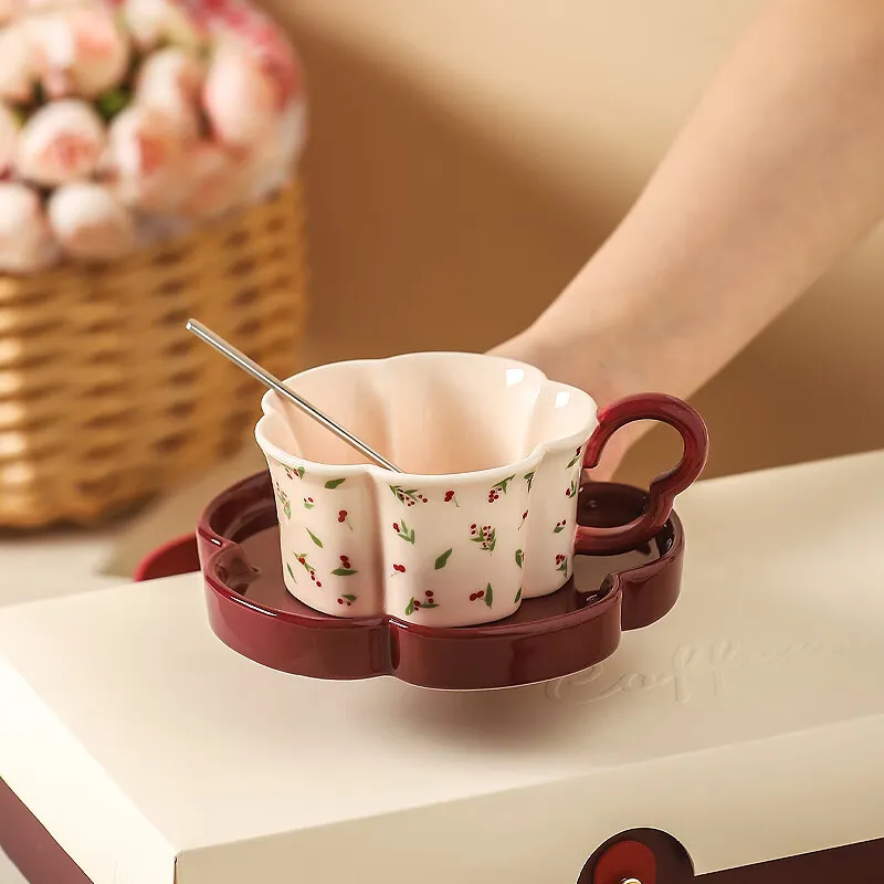 Набор кофейных чашек и блюдец — вишнёвый узор, изысканный послеобеденный чай, чашка в подарочной упаковке, свадебный подарок, сувенирный подарок