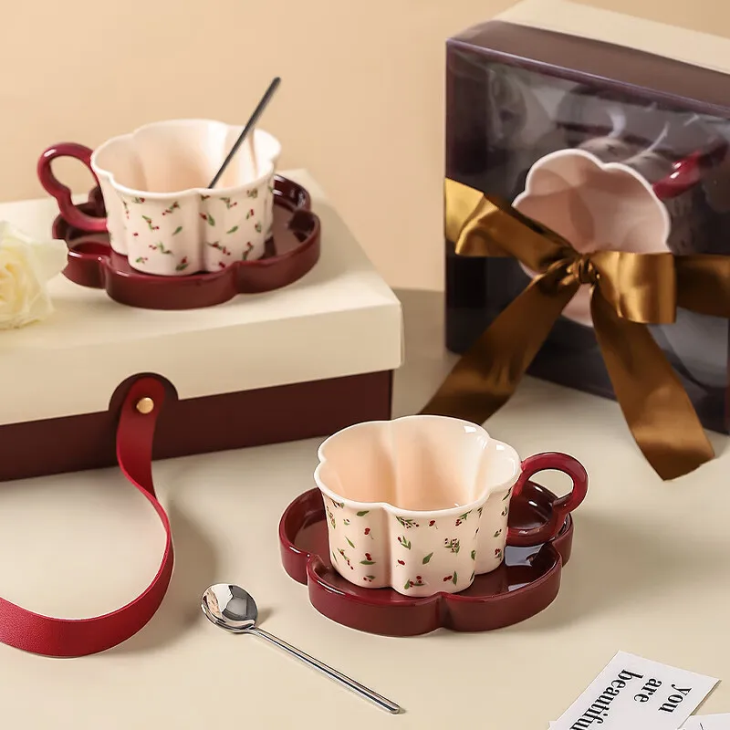 Набор кофейных чашек и блюдец — вишнёвый узор, изысканный послеобеденный чай, чашка в подарочной упаковке, свадебный подарок, сувенирный подарок