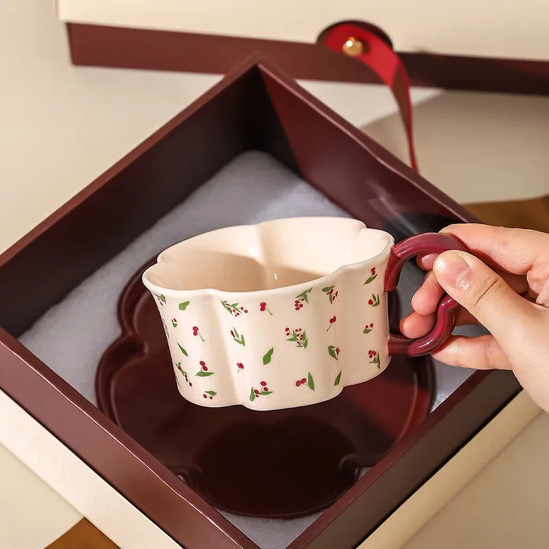 Набор кофейных чашек и блюдец — вишнёвый узор, изысканный послеобеденный чай, чашка в подарочной упаковке, свадебный подарок, сувенирный подарок
