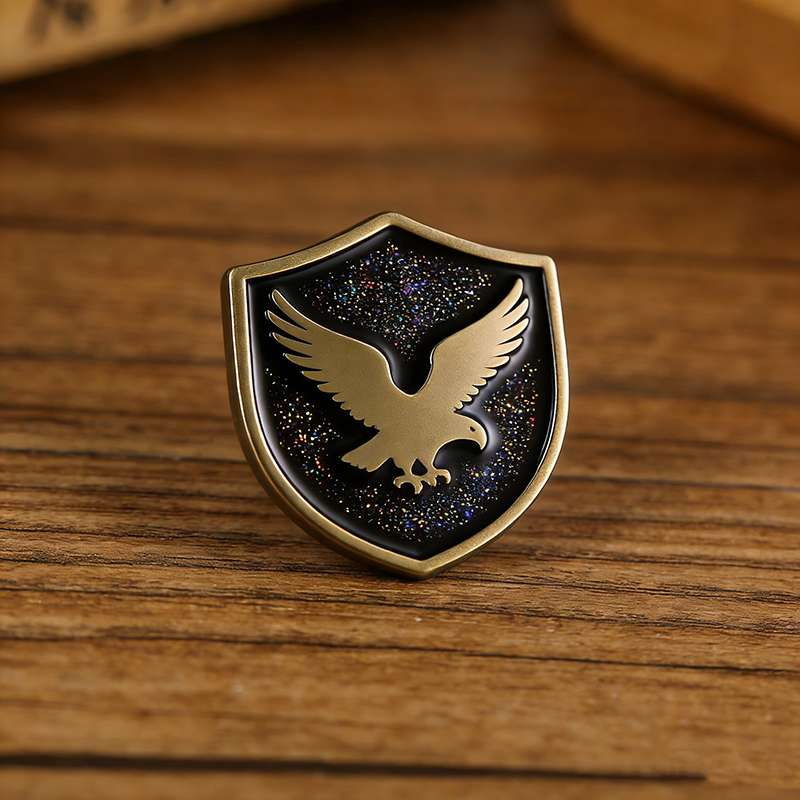 Изготовление металлических значков и памятных монет с технологией блесток