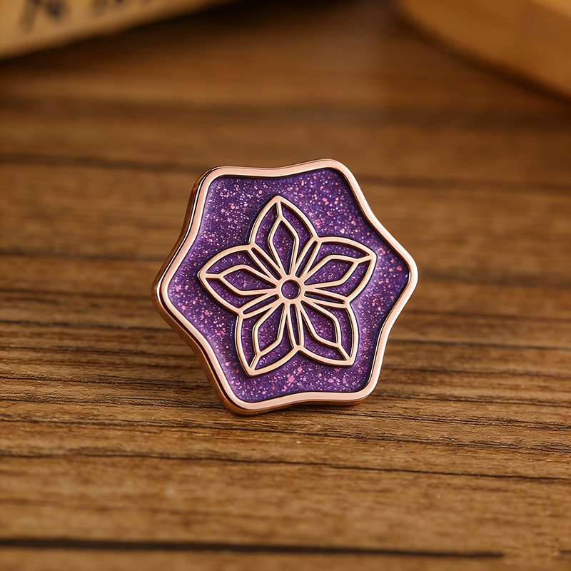 Изготовление металлических значков и памятных монет с технологией блесток