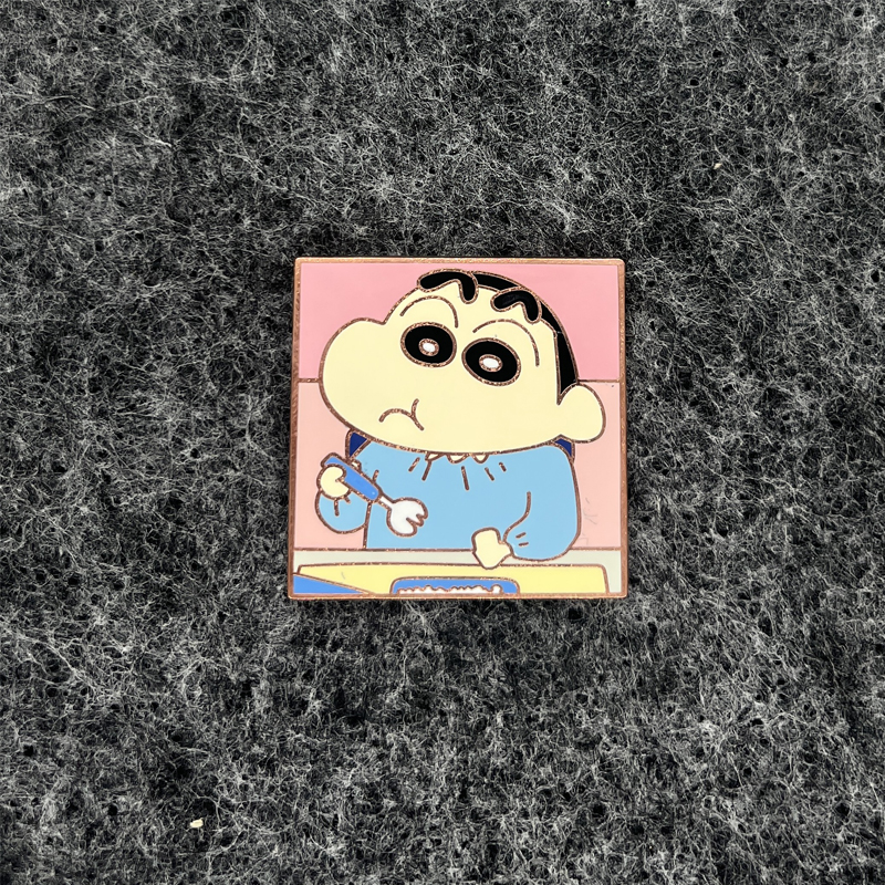 Изготовление металлических значков и памятных монет с технологией искусственной эмали