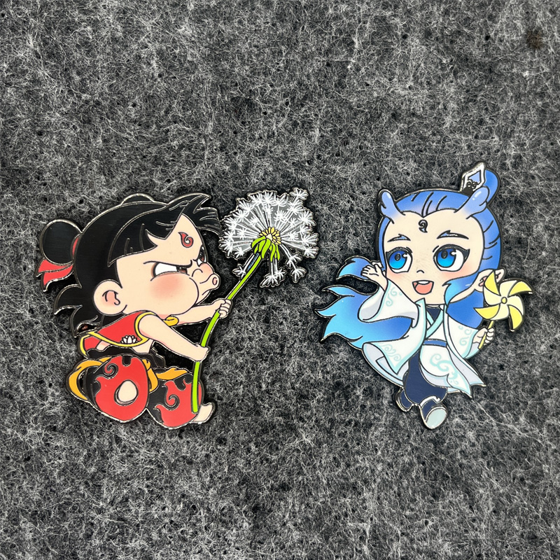 Изготовление металлических значков и памятных монет с UV-печатью