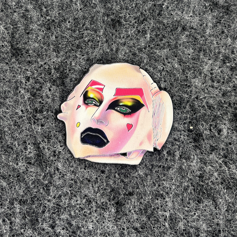 Изготовление металлических значков и памятных монет с UV-печатью