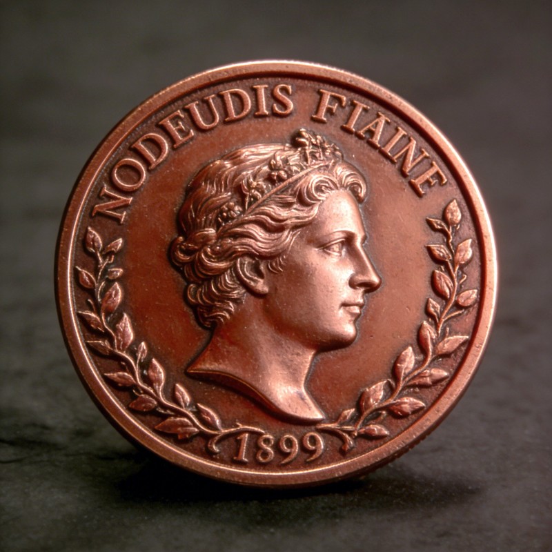 Изготовление металлических значков и памятных монет с технологией античной патины