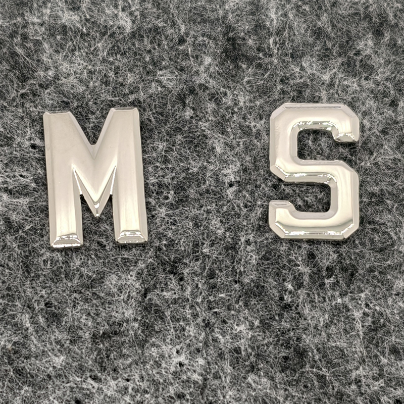 Значков с буквами