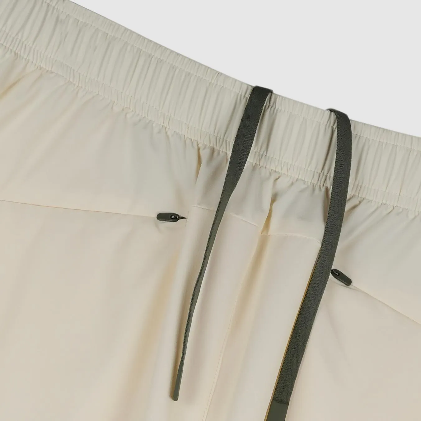 МУЖСКИЕ ШОРТЫ ИЗ ТКАНОЙ ТКАНИ