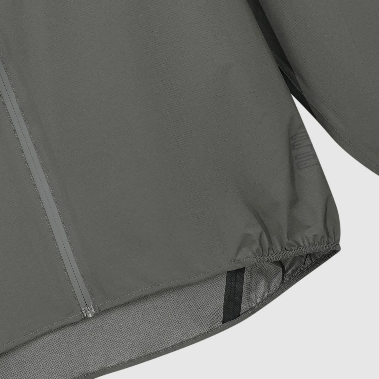 МУЖСКАЯ КУРТКА ИЗ ТКАНОЙ ТКАНИ