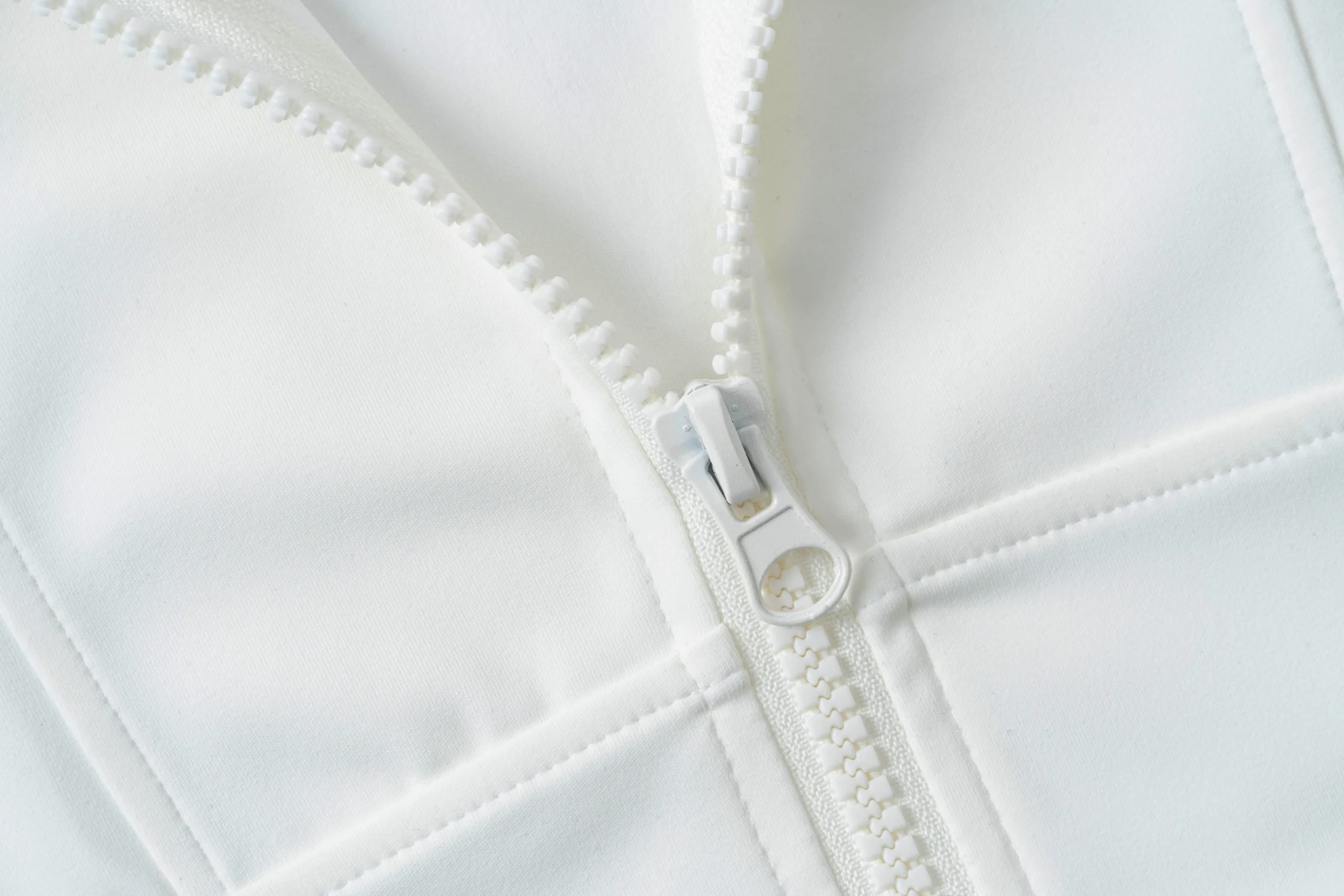 Женская спортивная кофта на молнии