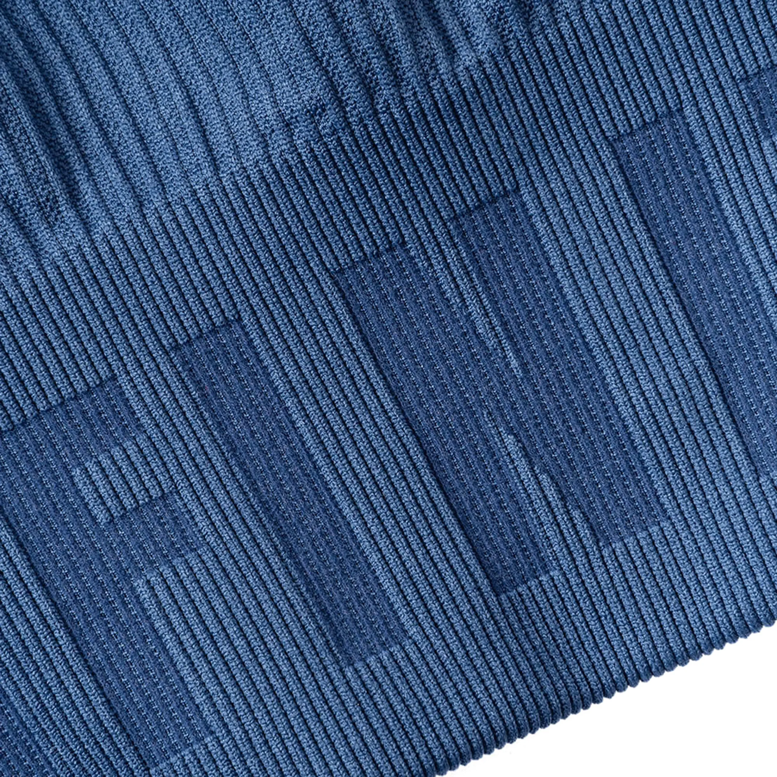 Женский спортивный бюстгальтер