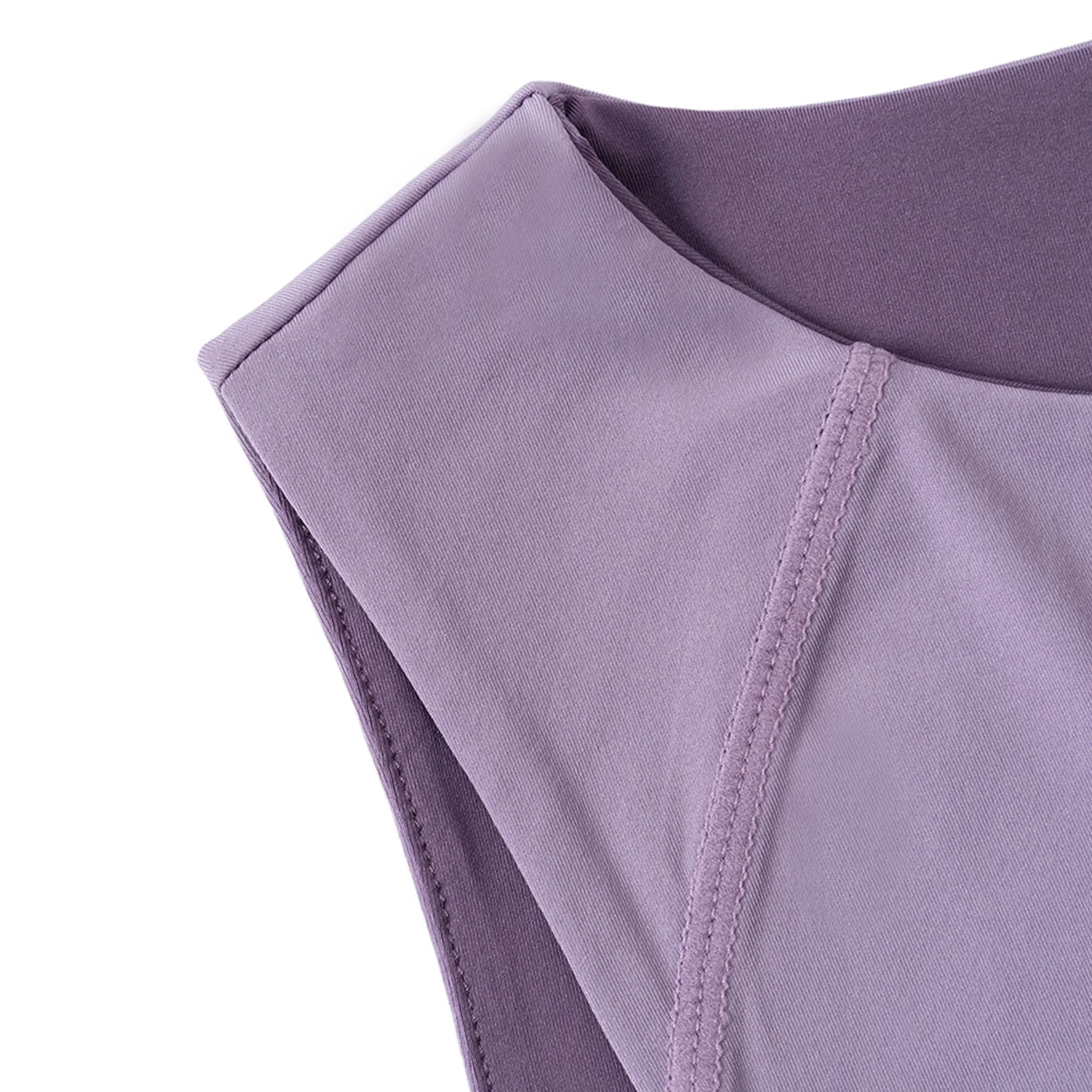 Женский спортивный бюстгальтер с контрастными вставками