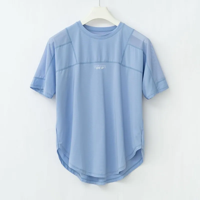 Женская спортивная футболка с коротким рукавом