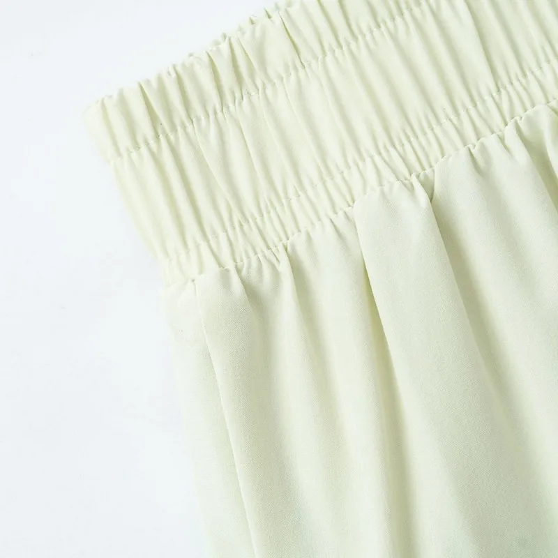 Женские спортивные шорты