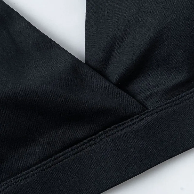 Женский спортивный бюстгальтер