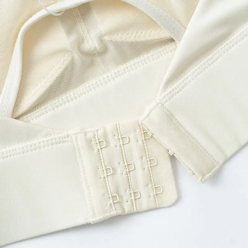 Женский спортивный топ