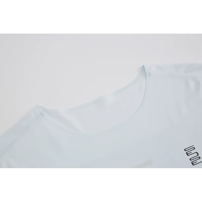 МУЖСКАЯ БЫСТРОСОХНУЩАЯ ФУТБОЛКА ДЛЯ БЕГА