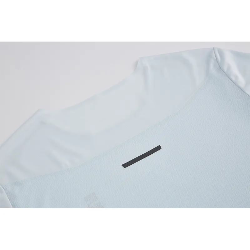 МУЖСКАЯ БЫСТРОСОХНУЩАЯ ФУТБОЛКА ДЛЯ БЕГА