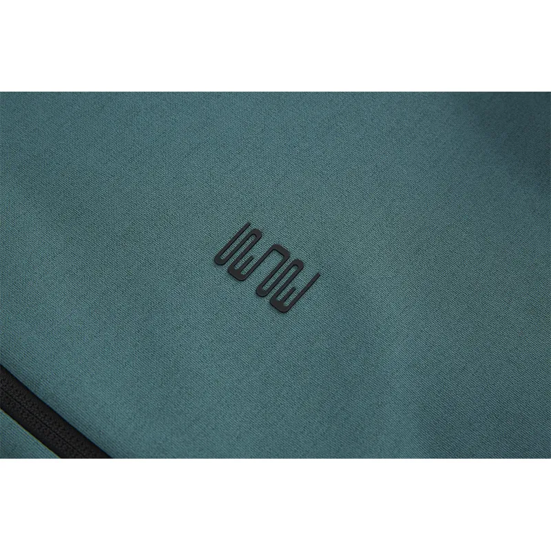 Мужской трикотажный кардиган с капюшоном