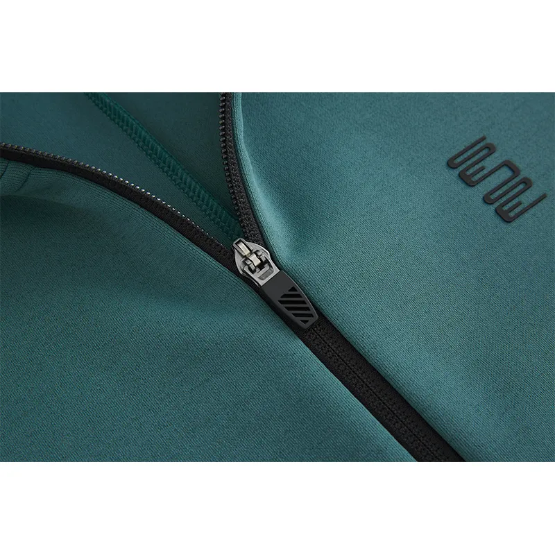 Мужской трикотажный кардиган с капюшоном