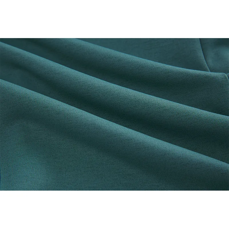 Мужской трикотажный кардиган с капюшоном