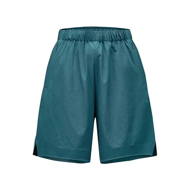 Шорты из тянущейся ткани с термоклеевыми полосками