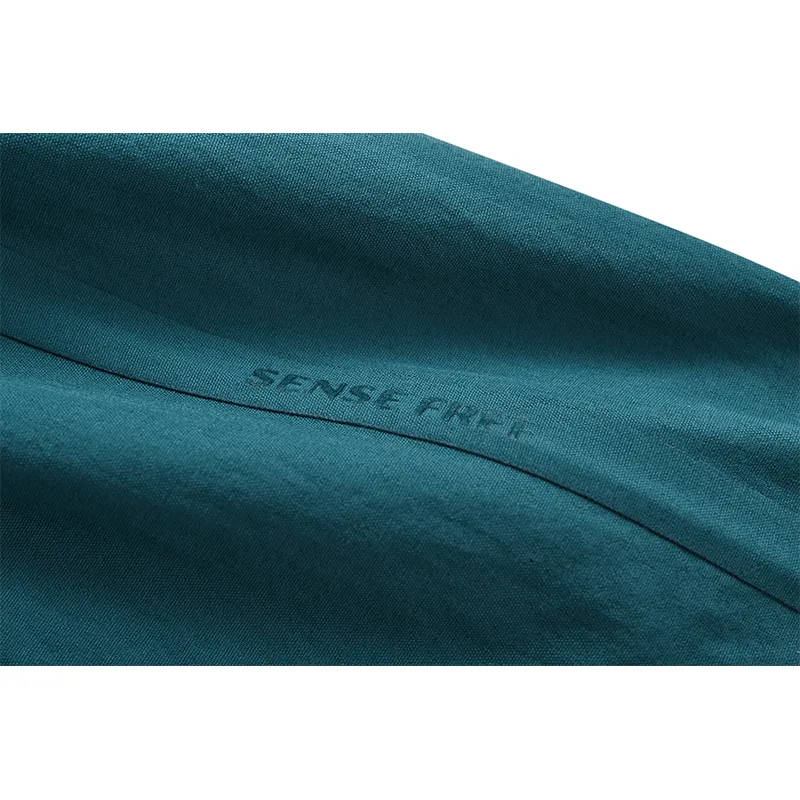 Шорты из тянущейся ткани с термоклеевыми полосками