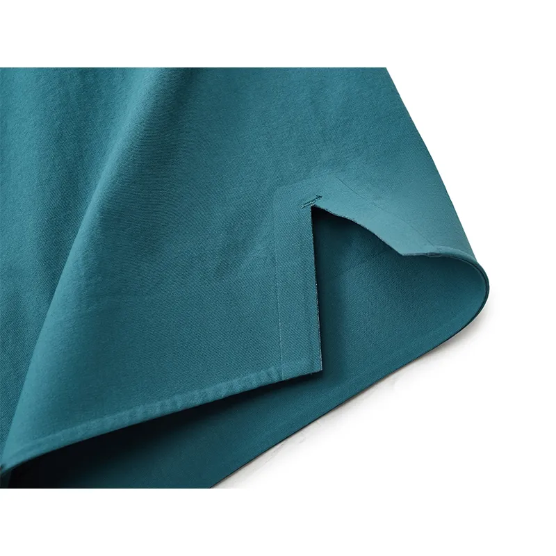 Шорты из тянущейся ткани с термоклеевыми полосками